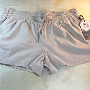 NWT Avalanche Women's Athletic Shorts in Tan Sz XL